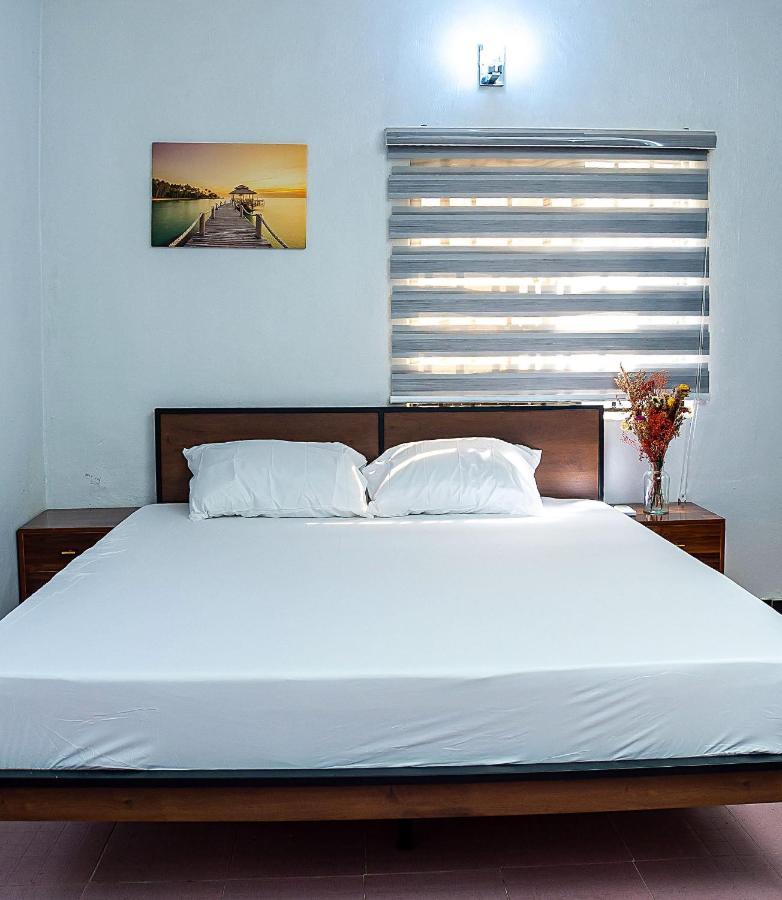 Palm Heights Apartments - Omole Phase 1, Ikeja Extérieur photo