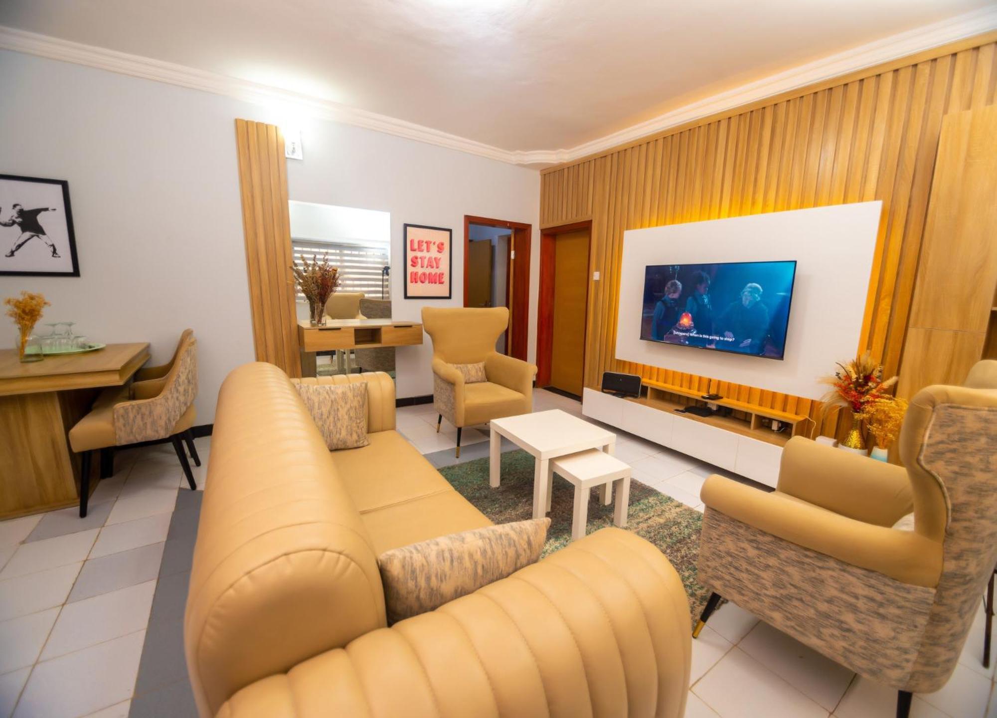Palm Heights Apartments - Omole Phase 1, Ikeja Extérieur photo